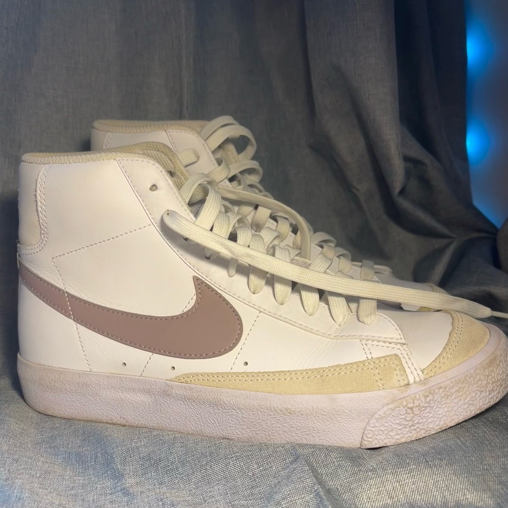 Nike High-Top Sneakers White with Taupe Swoosh